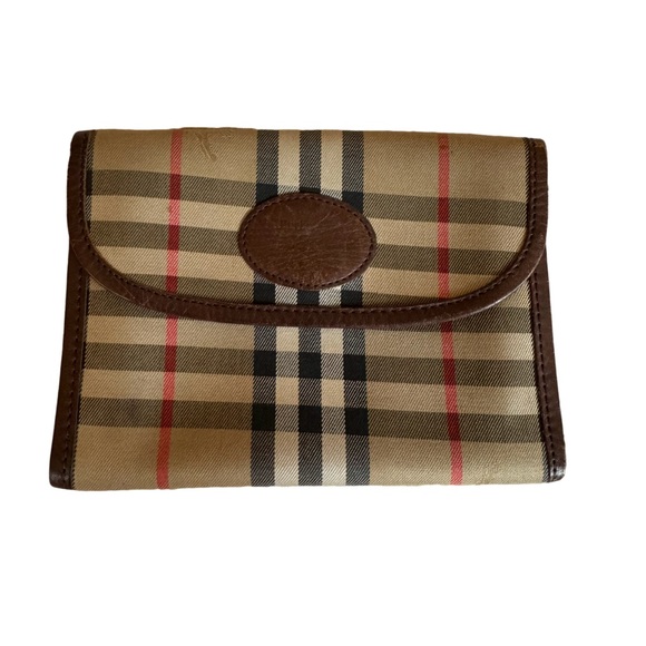 EUC Burberrys Vintage Clutch / Wallet! - Picture 1 of 7